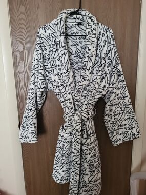 Victoria's Secret White and Black Script Plush Robe